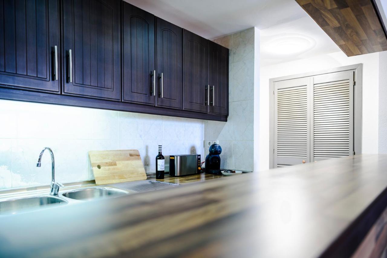 Apartamento Marina With Sea Views, Pool And Parking *