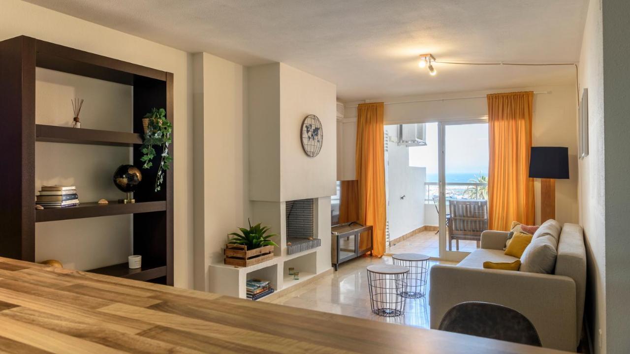 Marina With Sea Views, Pool And Parking Appartement Estepona